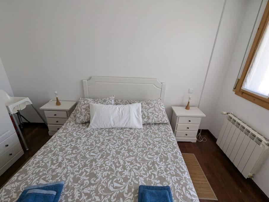 Casa De Claudia Comillas- Jardin Privado - A 10 Metros Del Capricho De Gaudi Eksteriør billede
