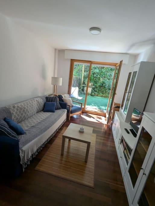 Casa De Claudia Comillas- Jardin Privado - A 10 Metros Del Capricho De Gaudi Eksteriør billede