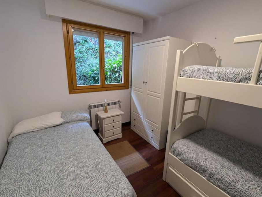 Casa De Claudia Comillas- Jardin Privado - A 10 Metros Del Capricho De Gaudi Eksteriør billede